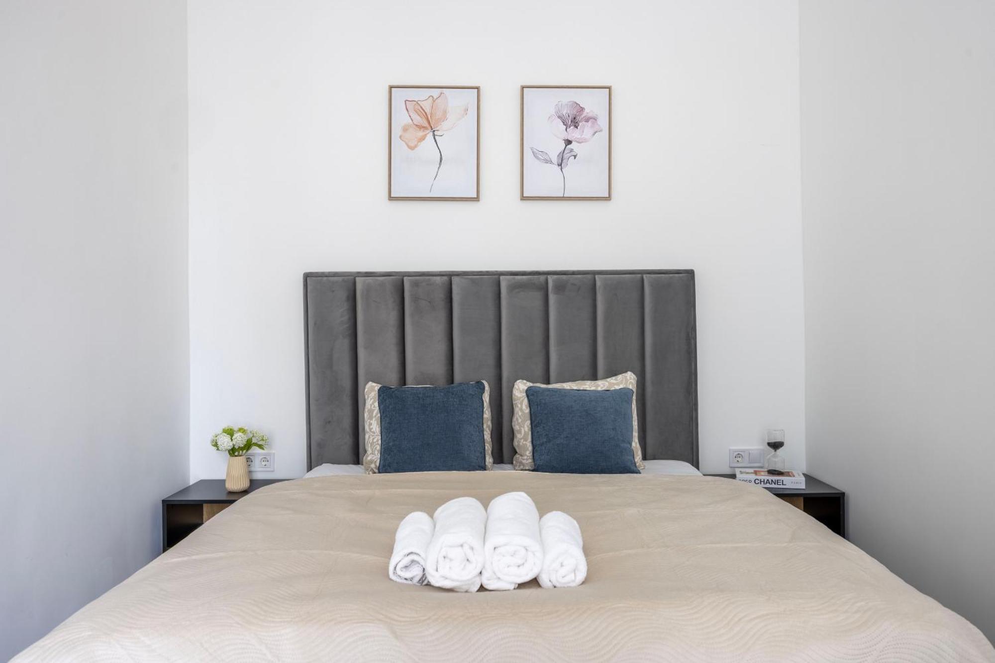 Cozy Downtown 2bedrm W' Peacefull Neighborhood Apartment *