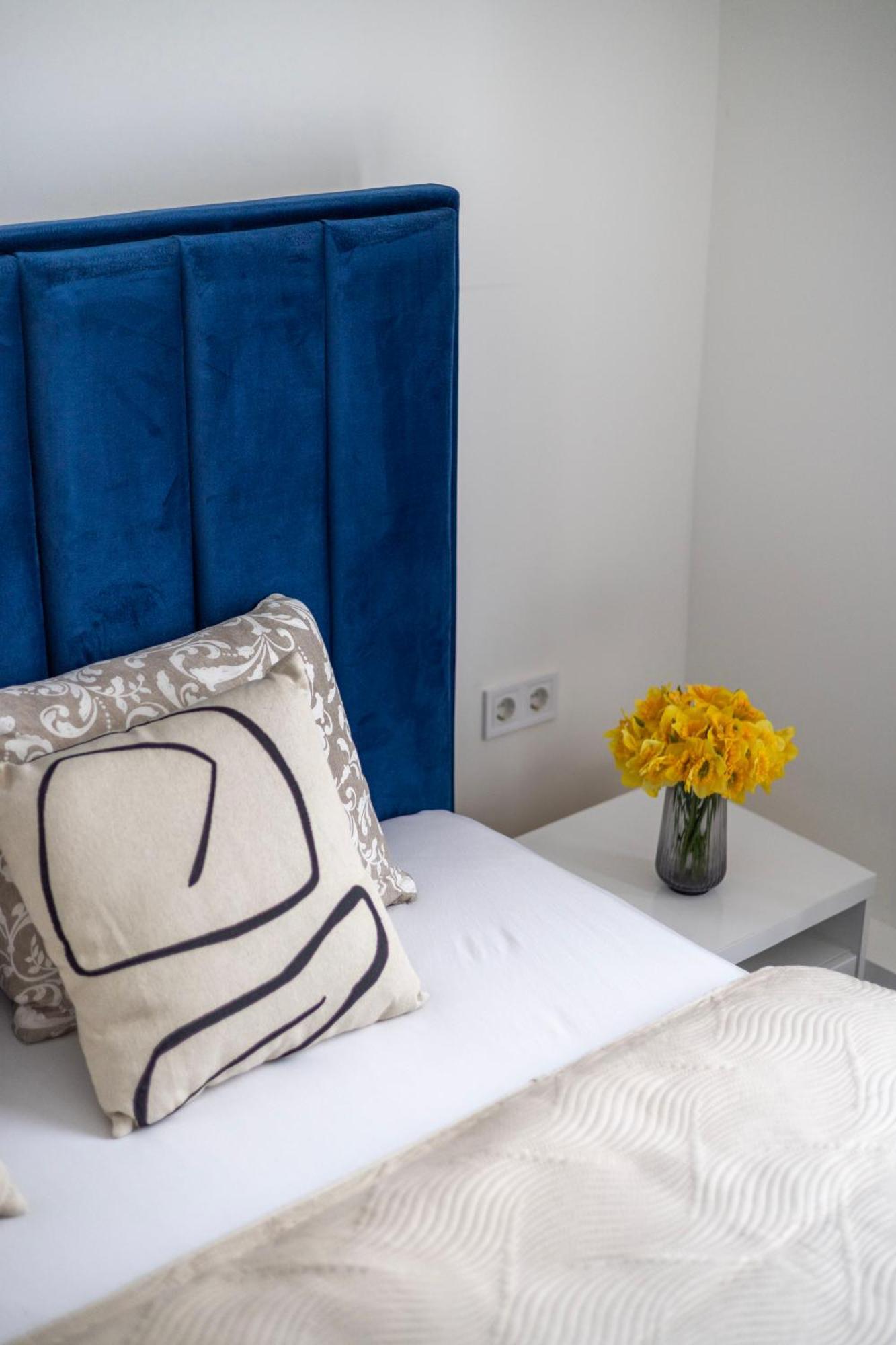 Cozy Downtown 2bedrm W' Peacefull Neighborhood Apartment Budapest